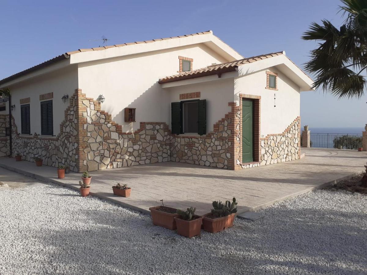 הוילה מונטאלגרו Il Casale Di Bovo Marina מראה חיצוני תמונה