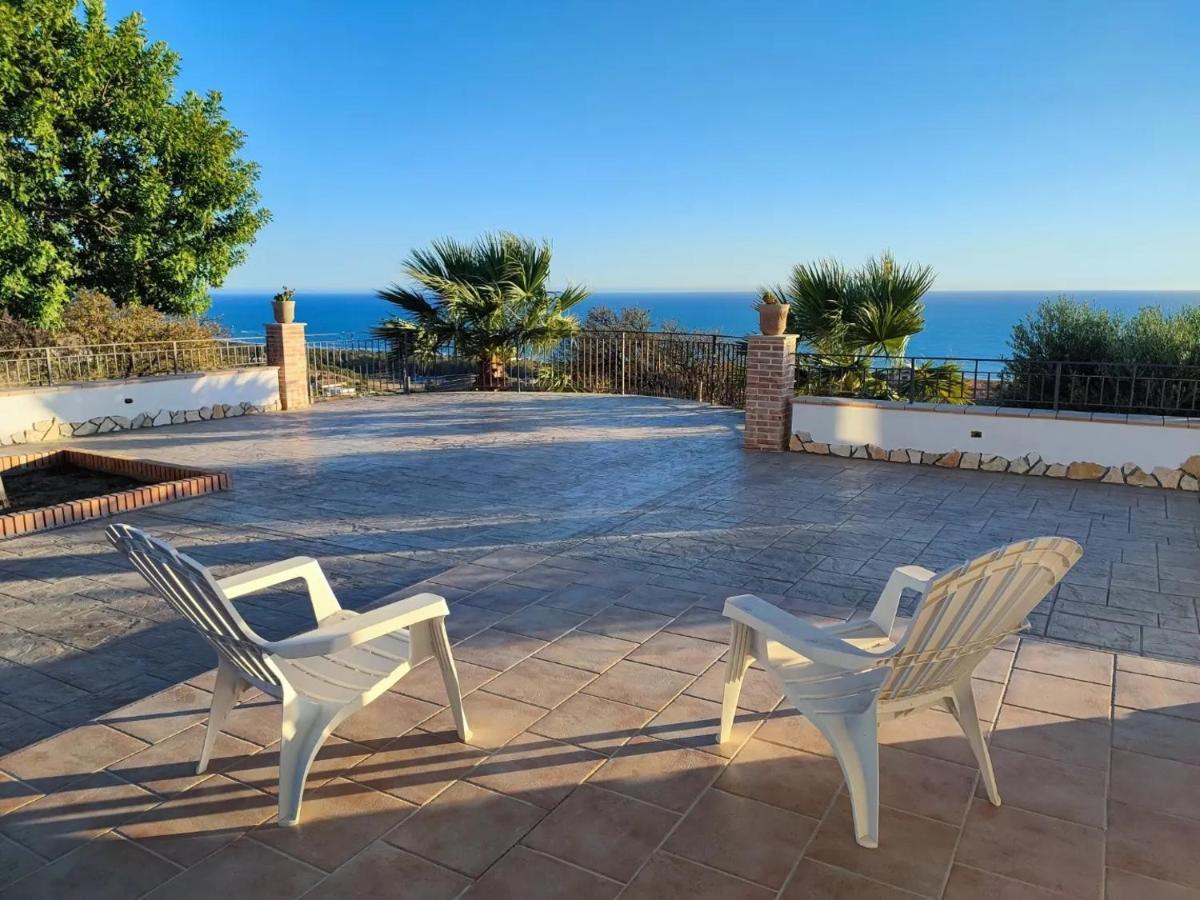 הוילה מונטאלגרו Il Casale Di Bovo Marina מראה חיצוני תמונה