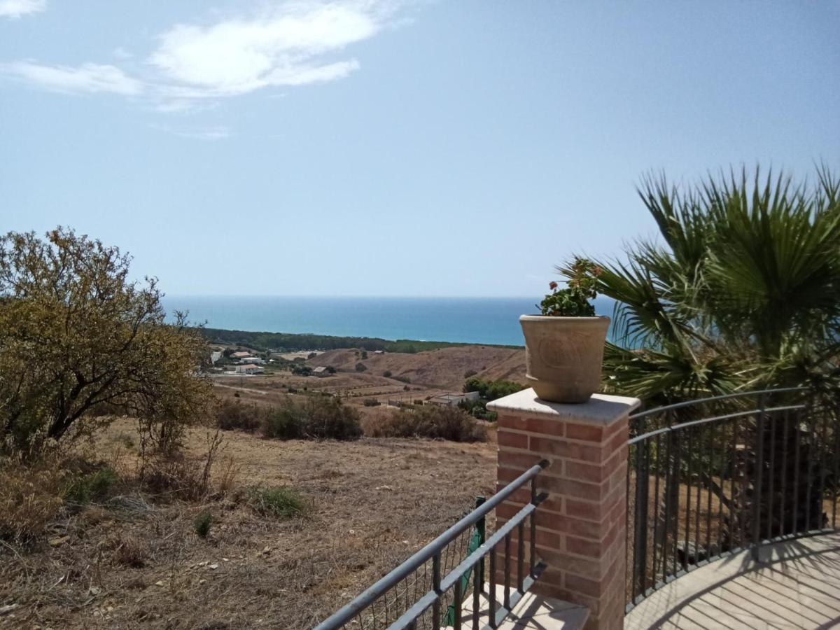 הוילה מונטאלגרו Il Casale Di Bovo Marina מראה חיצוני תמונה